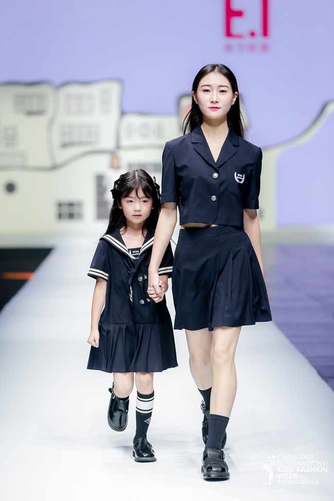 E.I一爱亲子时尚携“伴”来袭 演绎2020中国国际儿童时尚周开幕大秀